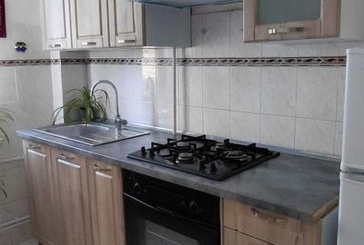 Apartament cu 2 camere semidecomandat în Calea București
