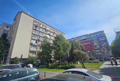 Apartament cu 3 camere în Calea Victoriei