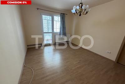 Apartament cu 3 camere semidecomandat în Făgăraș - 1