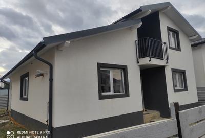 Casă cu 5 camere cu Teren 350 Mp în Tărlungeni - 2