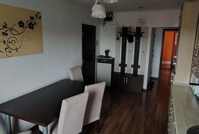 Apartament cu 3 camere decomandat în Rogerius - 2