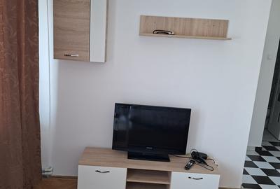 Garsonieră decomandată în Central