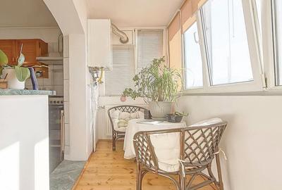 Apartament cu 3 camere decomandat, mobilat în Triaj
