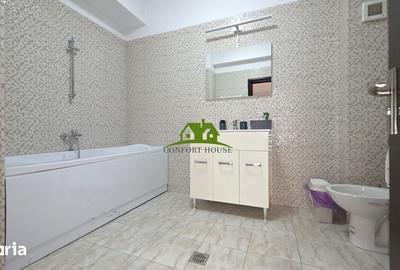 Apartament cu 4 camere în Central - 2