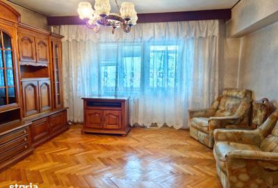 Apartament cu 3 camere decomandat în Traian