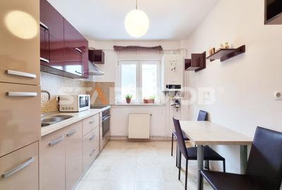 Apartament cu 3 camere decomandat, mobilat în Răcădău