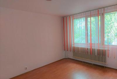 Garsonieră decomandată în Drumul Taberei