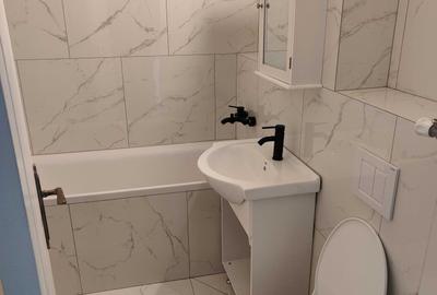 Apartament cu 3 camere decomandat în Exterior Vest