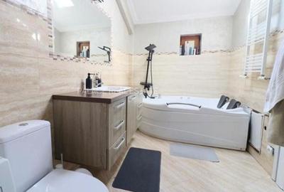 Apartament cu 3 camere decomandat în Aleea Tudor Neculai