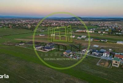Teren de 511 mp, în Sânmartin - 2