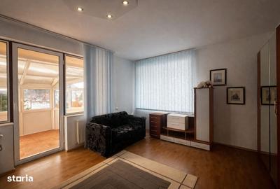 Casă cu 4 camere în Piața - 8