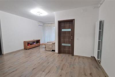 Apartament cu 2 camere semidecomandat, mobilat în 1 Mai