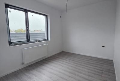 Casă cu 3 camere cu Teren 250 Mp în Clinceni