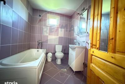 Casă cu 4 camere cu Teren 2287 Mp în Central - 10