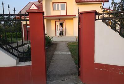 Casă cu 4 camere cu Teren 1594 Mp în Exterior Nord - 12