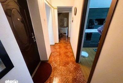 Apartament cu 4 camere în Drăgănești-Olt