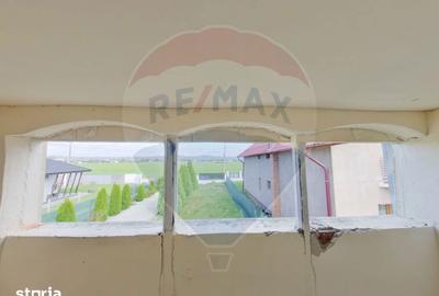 Casă cu 4 camere cu Teren 938 Mp în Central - 7