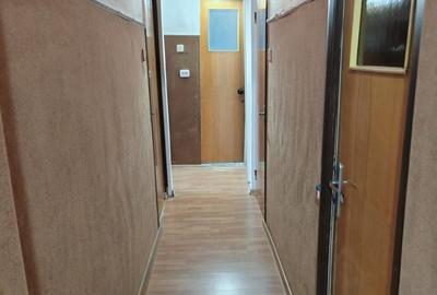 Apartament cu 3 camere decomandat în Runcu - 7