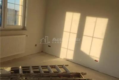 Casă cu 4 camere cu Teren 320 Mp în Central - 12