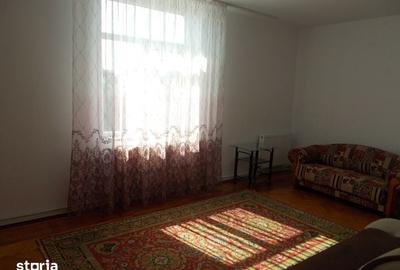 Apartament cu 3 camere decomandat în Țiglina 1