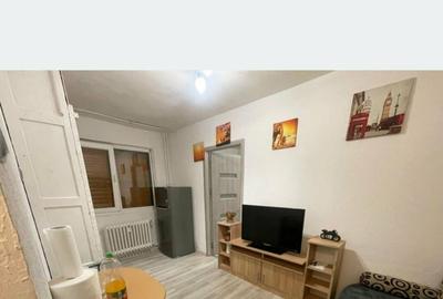 Apartament cu 2 camere, mobilat în Calea București