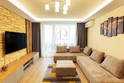 Apartament cu 3 camere semidecomandat, mobilat în Central