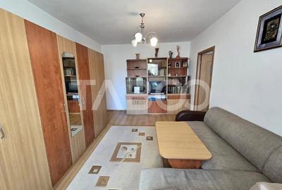 Apartament cu 3 camere semidecomandat în Central