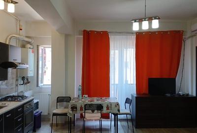 Apartament cu 2 camere semidecomandat, mobilat în Roșu