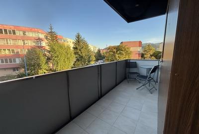 Garsonieră decomandată în Central