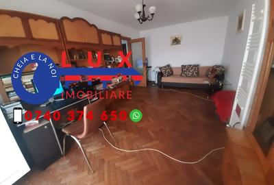 Apartament cu 3 camere decomandat în Piața Nouă - 3