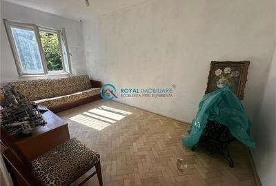 Apartament cu 3 camere semidecomandat în Vest - 1
