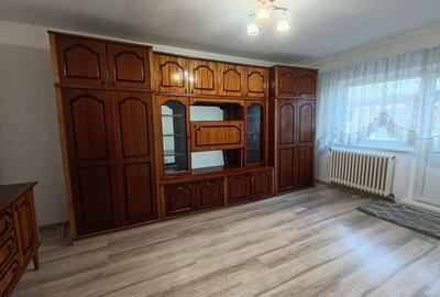 Apartament cu 2 camere decomandat, mobilat în Hotvon