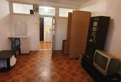 Garsonieră decomandată în Central - 4