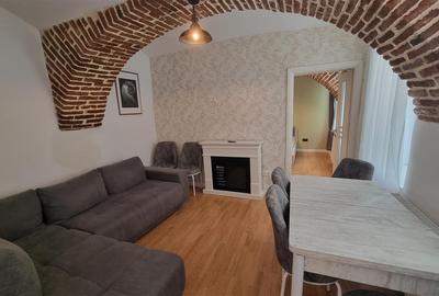 Apartament cu 2 camere semidecomandat, mobilat în Centrul Istoric - 1
