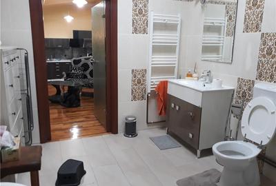Casă cu 6 camere cu Teren 200 Mp în Central - 11