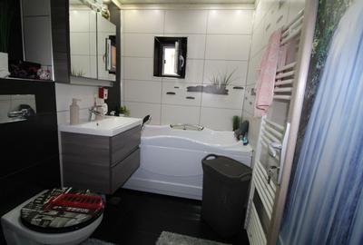 Apartament cu 2 camere decomandat, mobilat în 9 Mai - 7
