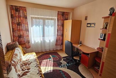 Casă cu 3 camere cu Teren 1060 Mp în Central