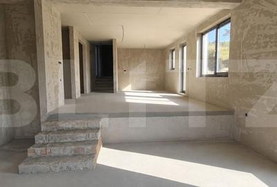 Casă cu 4 camere cu Teren 500 Mp în Central - 9