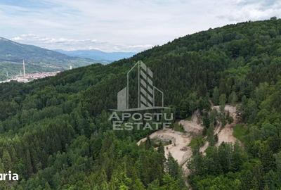 Teren de 18000 mp, în Central - 16