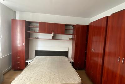 Garsonieră decomandată, mobilată în Metalurgie - 1