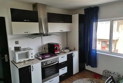 Apartament cu 3 camere decomandat în Șimian