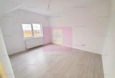 Casă cu Teren 270 Mp în 1 Decembrie