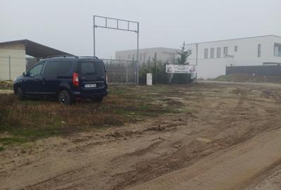 Teren construcție, în Tunari