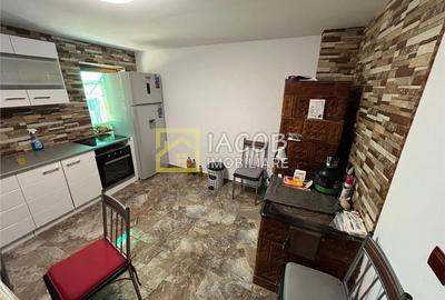 Casă individuală cu 3 camere cu Canalizare în Strugari - 12