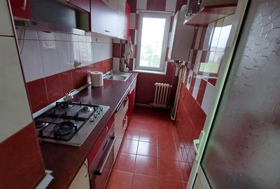 Apartament cu 2 camere decomandat, mobilat în Mircea cel Bătrân