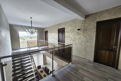 Casă cu Teren 500 Mp în Central