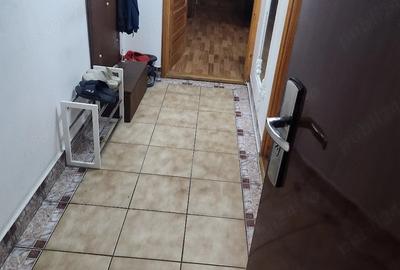 Apartament cu 2 camere semidecomandat în Crihala