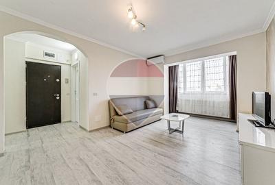 Apartament cu 2 camere semidecomandat, mobilat în Ultracentral