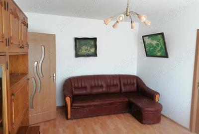 Apartament cu 3 camere semidecomandat în Central - 3