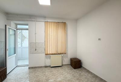 Spațiu comercial, de 35 mp, în Central - 3
